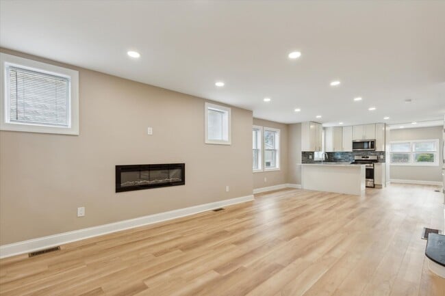 Photo - 327 E 10th Ave Unit 1