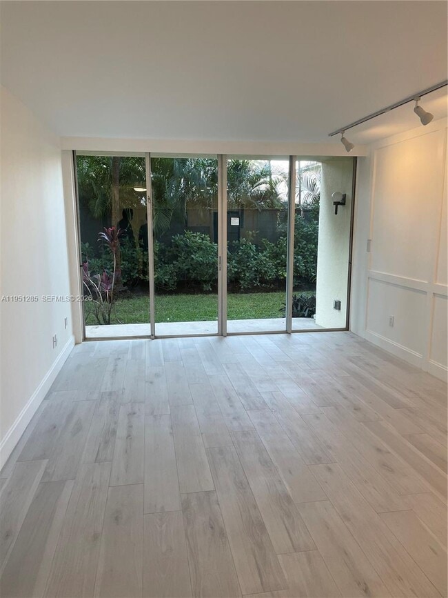 Photo - 2160 SW 16th Ave Unidad 115