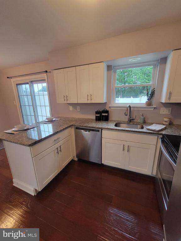 Photo - 8681 Castlemill Cir