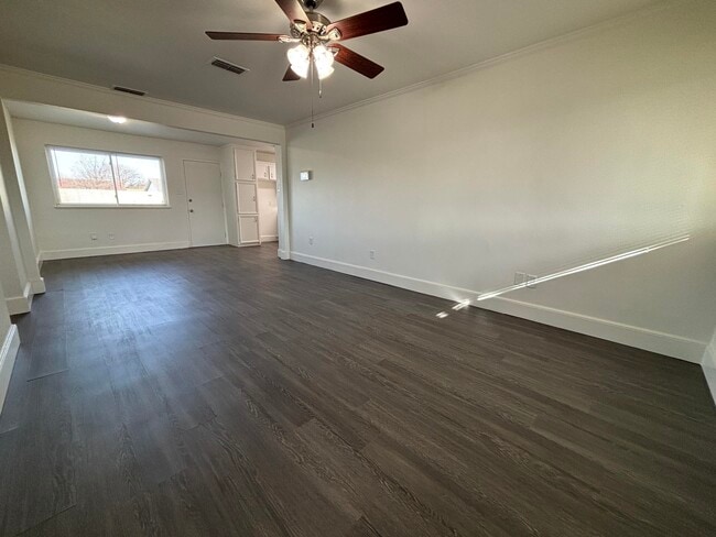Photo - 7406 Globe Ave