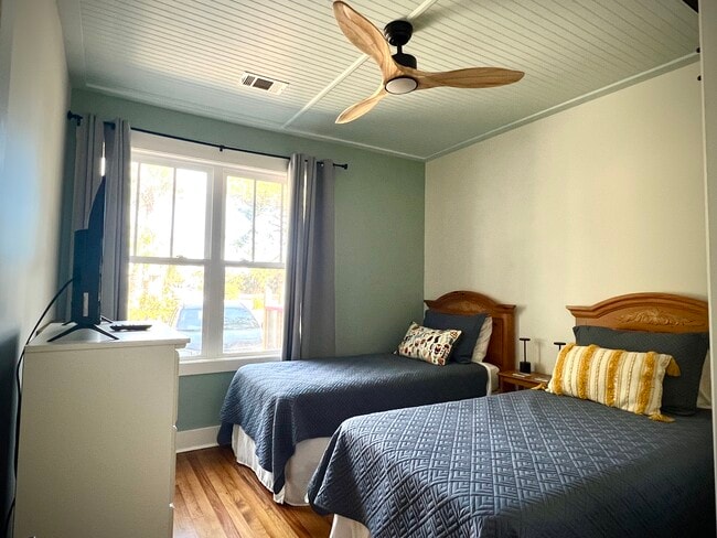 Photo - 201 Lovell Ave