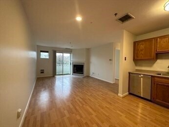 Photo - 200 Falls Blvd Unit G201