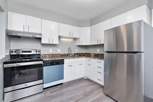 Photo - Chapel Hill KC Apartments LLC