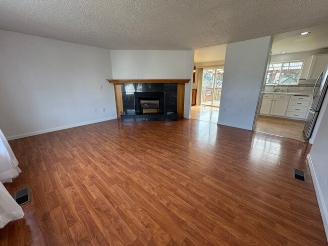 Photo - 4Bd/2.25Ba Kent House