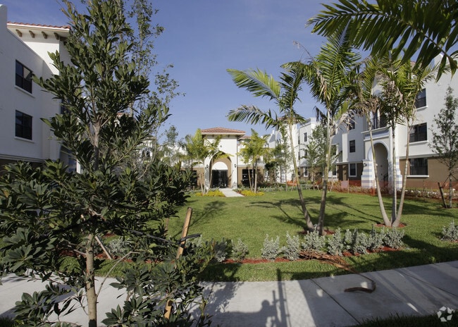 Photo - Georgia Ayers