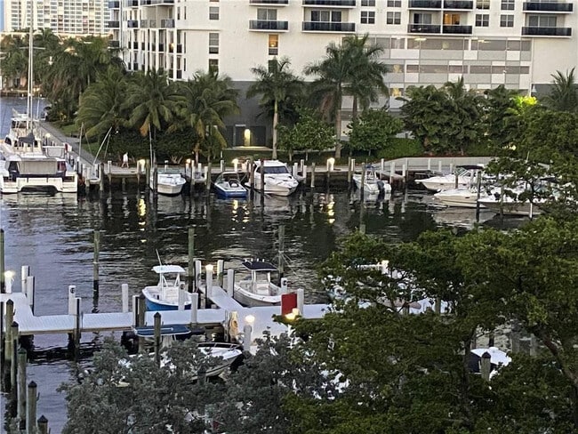 Photo - 3200 Port Royale Dr N Unit 502