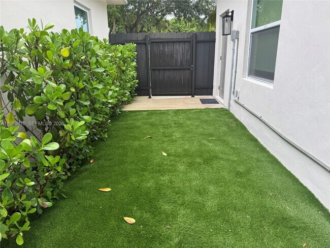 Photo - 340 NW 138th St