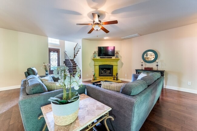 939 Windham Dr