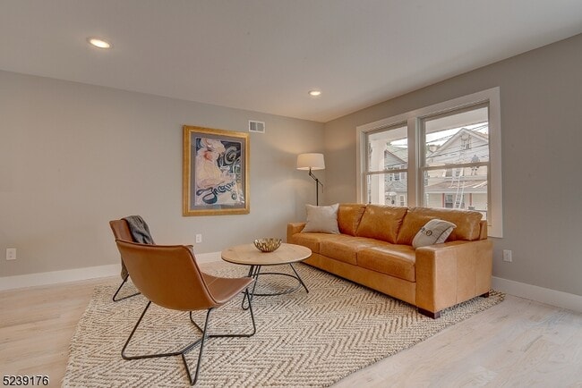 Photo - 81 Mission St