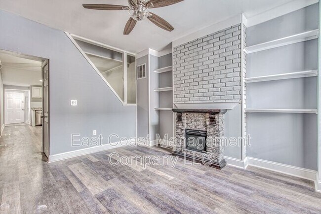 Building Photo - 1253 Sargeant St