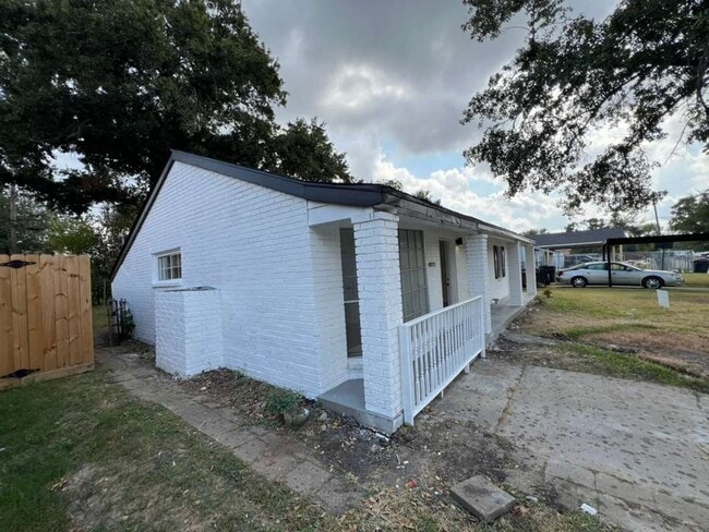 Photo - Gorgeous all renovated Home in Houston, TX!.