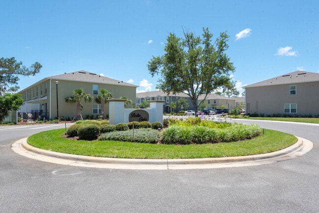 Building Photo - 35 Vista Oaks Ln