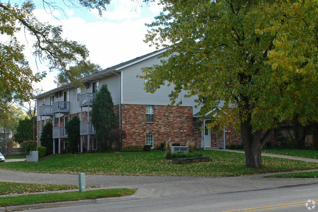 Photo - Lamar Pointe Apartments