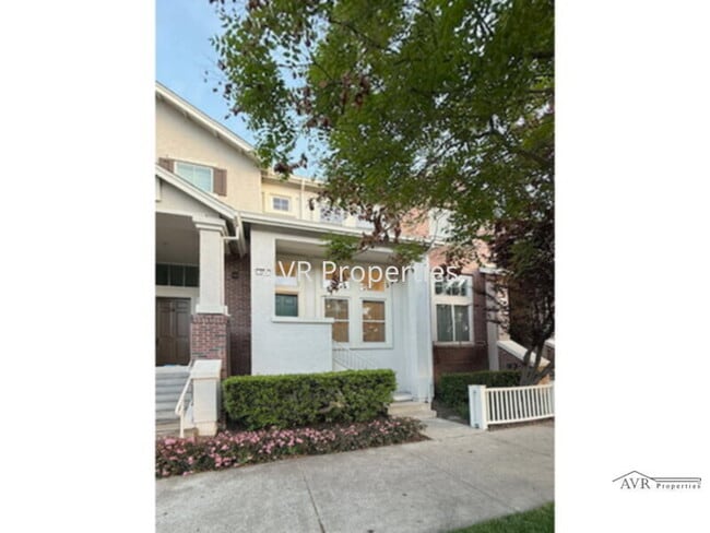 Absolutely fantastic home that is steps aw... - Absolutely fantastic home that is steps aw...