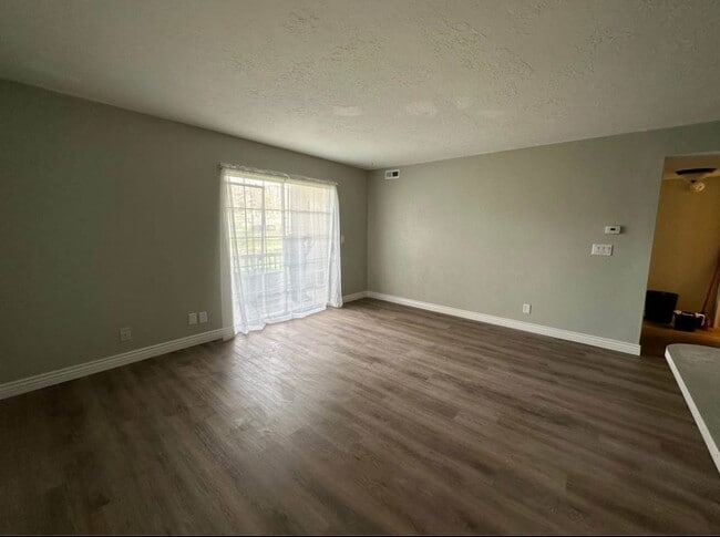 Photo - 2095 S Main St Unidad 1 Rental