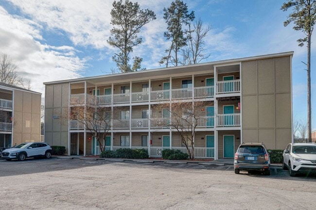 Building Photo - 4750 Seahawk Ct Unit A12