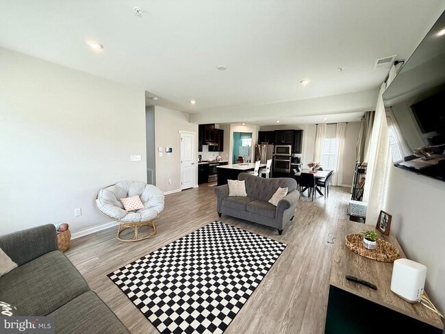 Photo - 9374 Mulligan Way