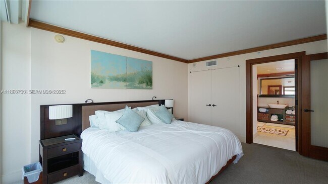 Photo - 6801 Collins Ave Unidad 710