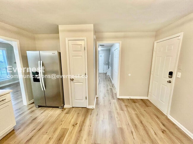 Photo - 2250 Winthrope Way Dr