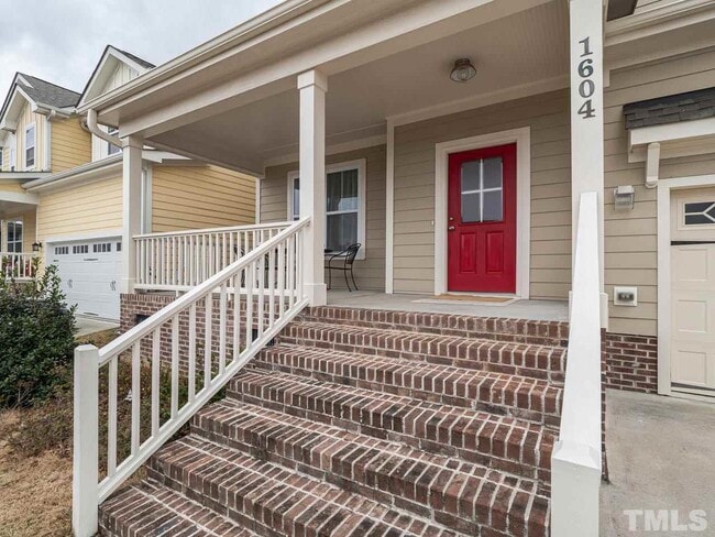 Front entrance - 1604 Drift Falls Ln