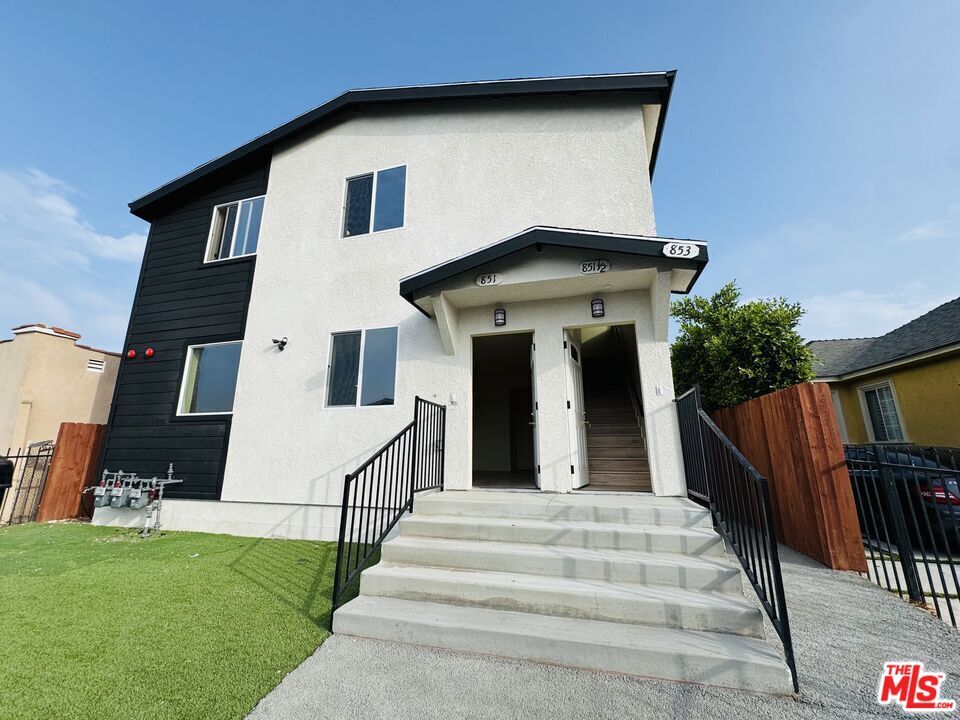 Photo - 853-853 E 76th Pl