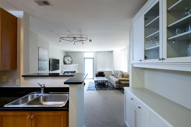 Photo - 851 N Glebe Rd Unidad ID423P