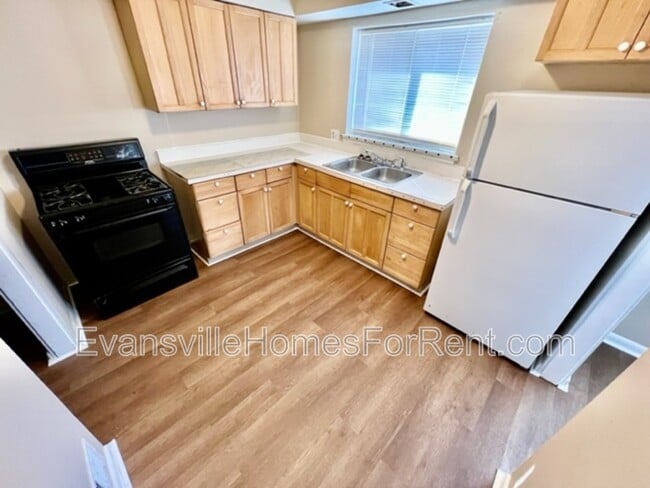 Photo - 1202 S Lombard Ave