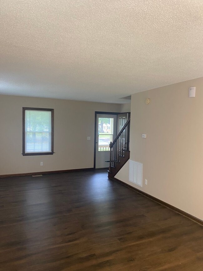 Photo - Charming 3 bed 2 bath Cape Cod for rent