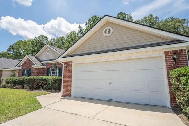 Photo - 123 West Tisbury Lane