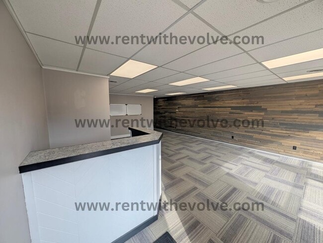 Photo - 302 N Meridian St