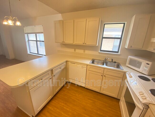 Photo - 5131 Butter Creek Ln Unit Apt 206