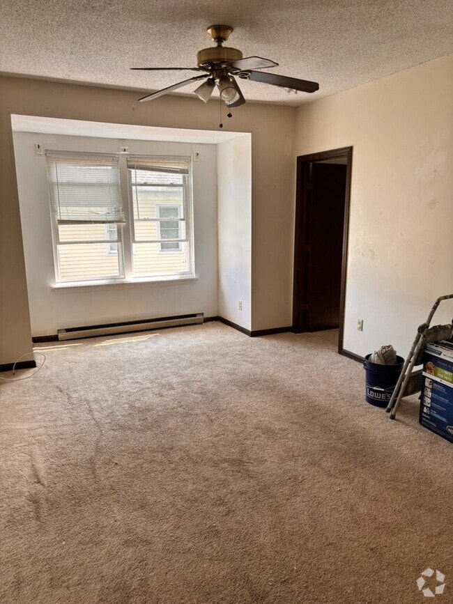 Building Photo - No more commute! Large 2 Unit 2 Rental