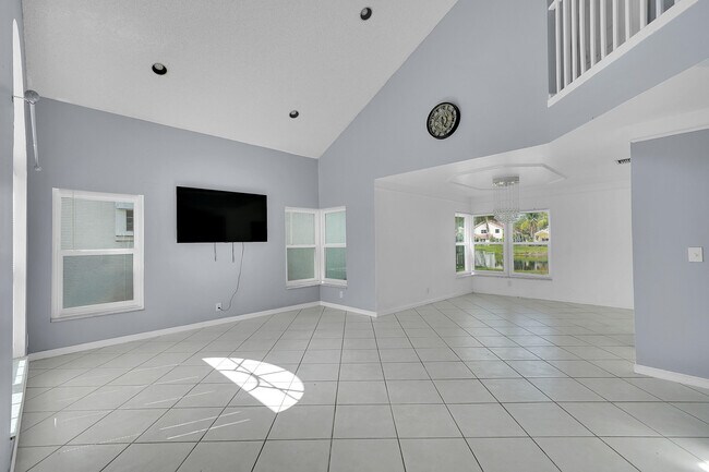 Photo - 2865 NW 68th Ln