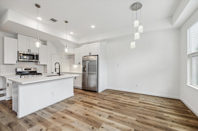 Photo - 2333 Hoskins Dr