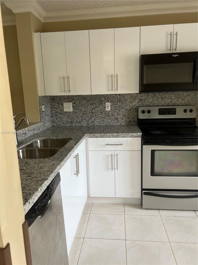 Building Photo - 17798 SW 139th Ct Rental