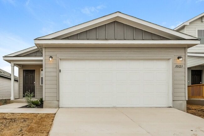 Building Photo - 10323 Monte Carmel Pl