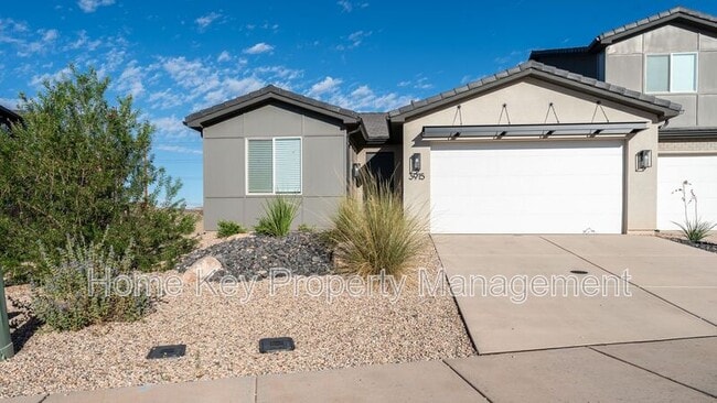 3915 Razor Dr