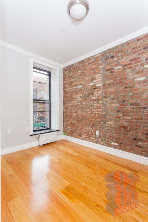 Photo - 202 E 13th St Unidad 4D