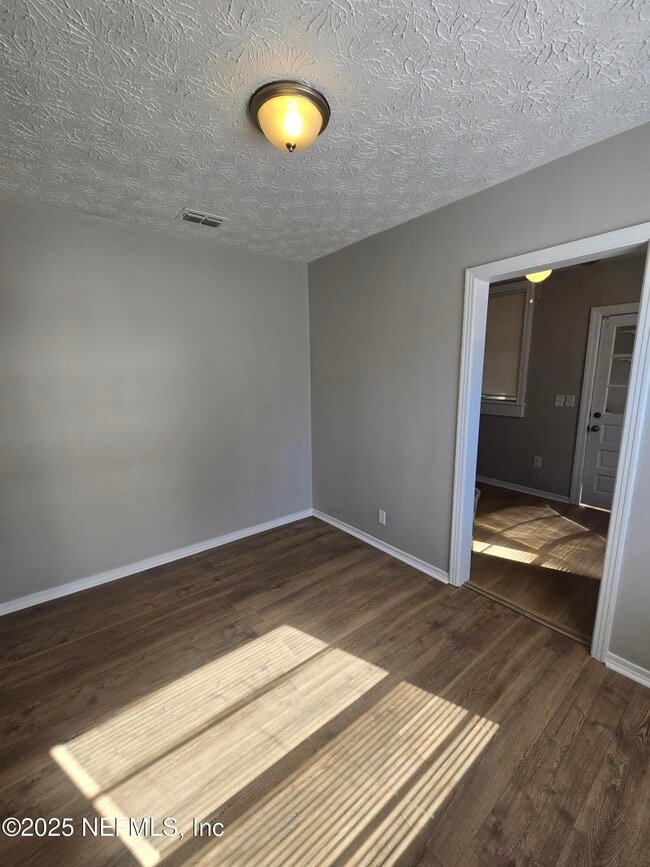 Photo - 1129 Melson Ave