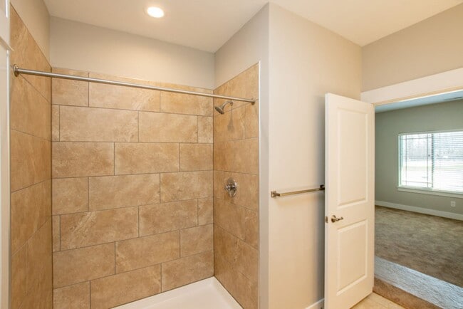Eagle Crossing Luxury Apartment Homes