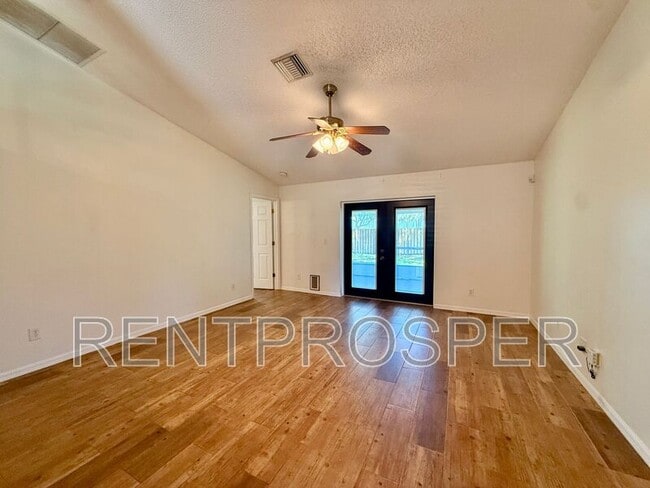 Photo - 4010 Wilkes Dr