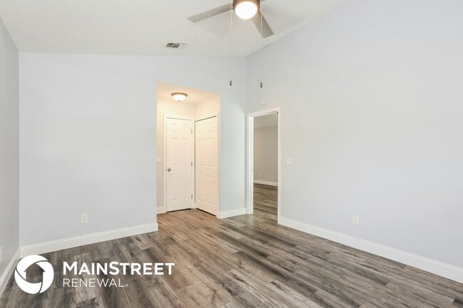 Photo - 2520 Townsquare Dr