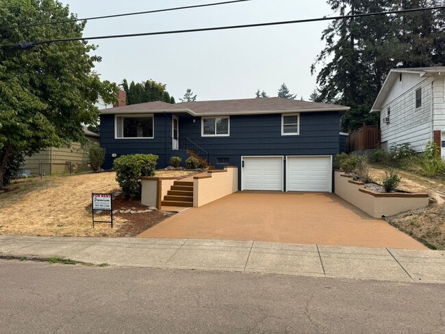 Photo - 2530 Summer St SE