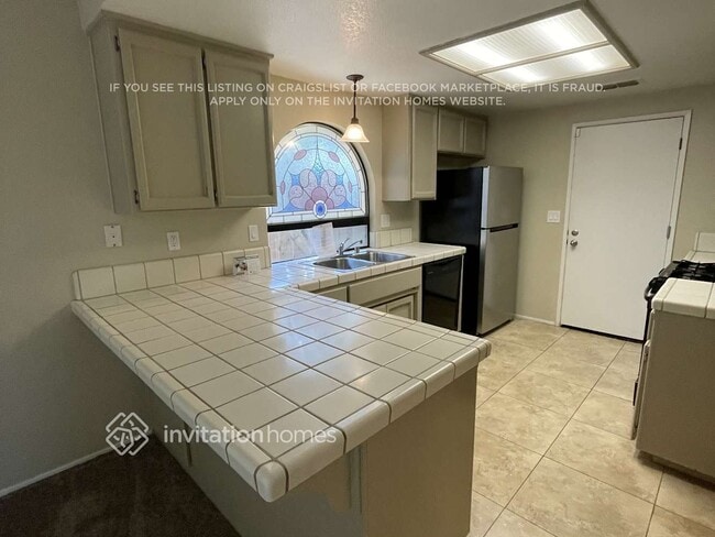Photo - 3704 Pinehill Way