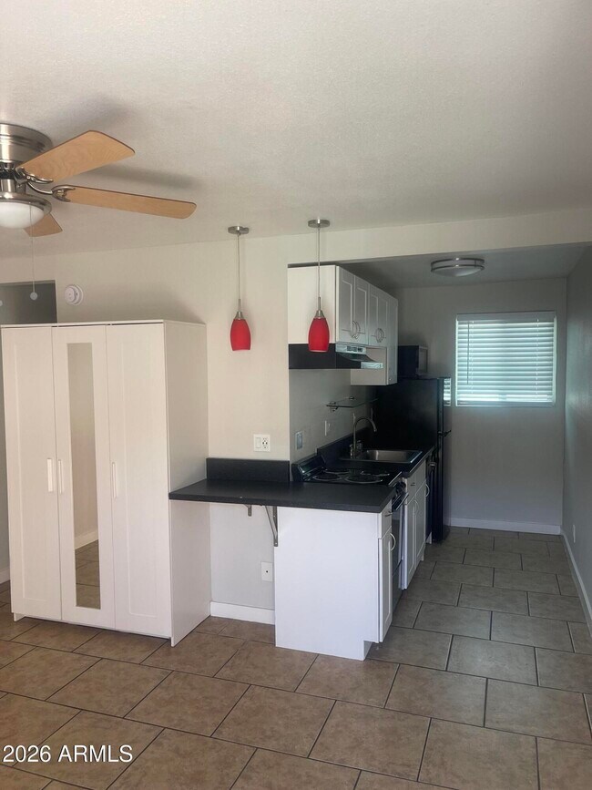 Photo - 4130 N 12th St Unidad OFC