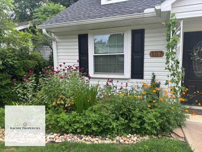 Photo - Two-bedroom cottage available near Downtown Greenville
