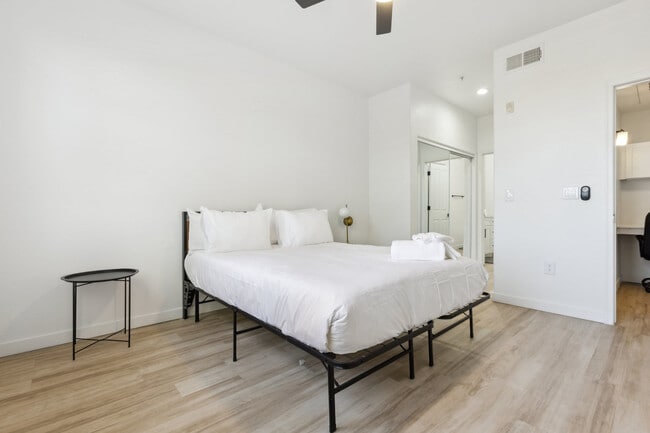 Photo - 9450 W Cabela Dr Unidad ID1055527P