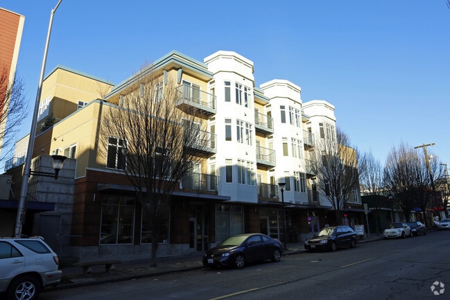 Five 2 Five 1st Ave West