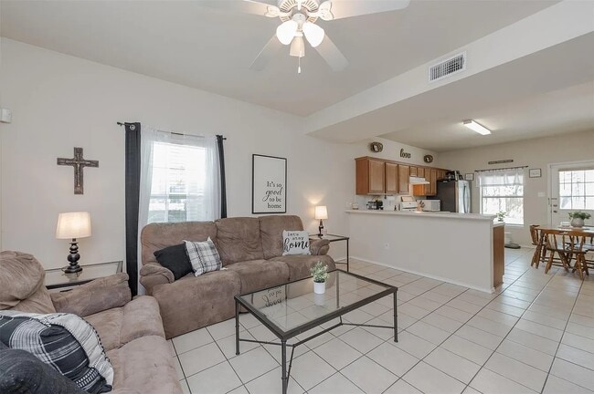 Photo - 1327 Cherry St