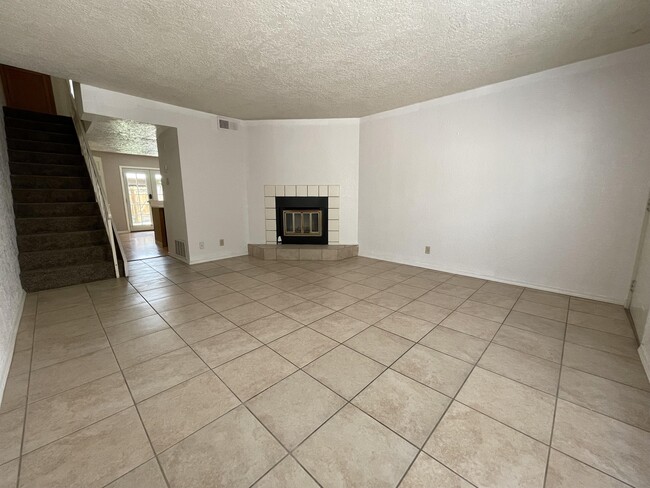 Photo - 6041 Sequoia Rd NW